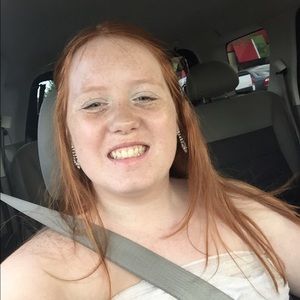 Meet your Posher, Alissa