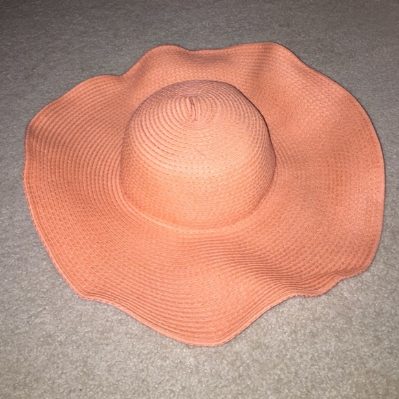 Peach floppy hat