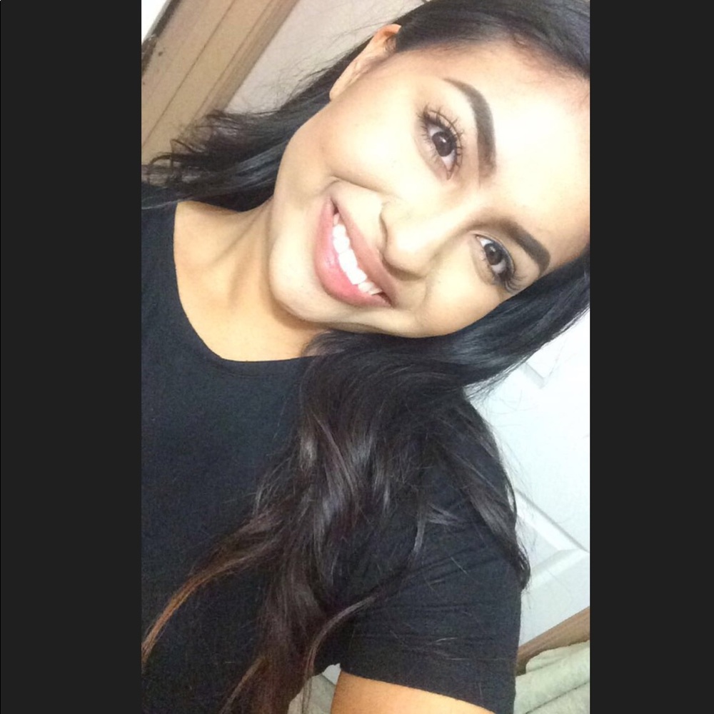 Meet your Posher, Ivon