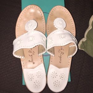 VEUC White Jack Rogers Palm Beach Flat Sandal