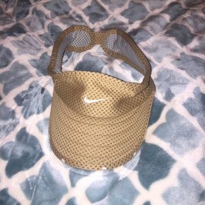 Nike visor hat, adjustable