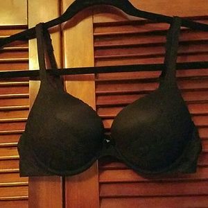 VS Black lace padded bra