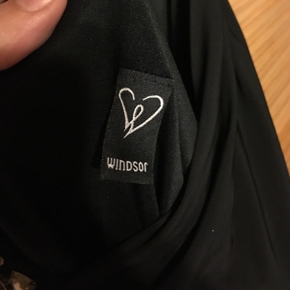 Black dress - Picture 3 of 4