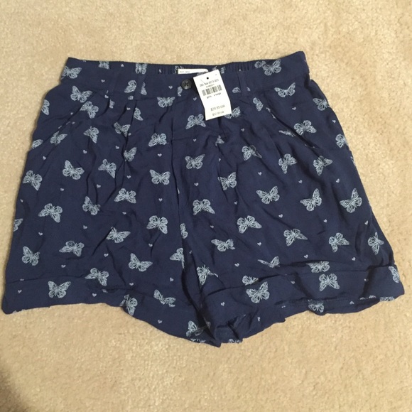 blue patterned flowy shorts