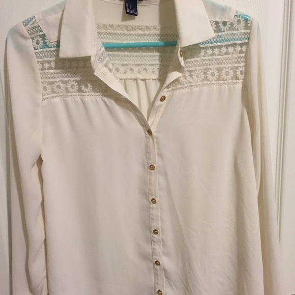 Long sleeve cream blouse NWOT, Size XS