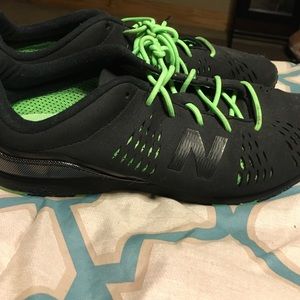 New balance tennis shoes