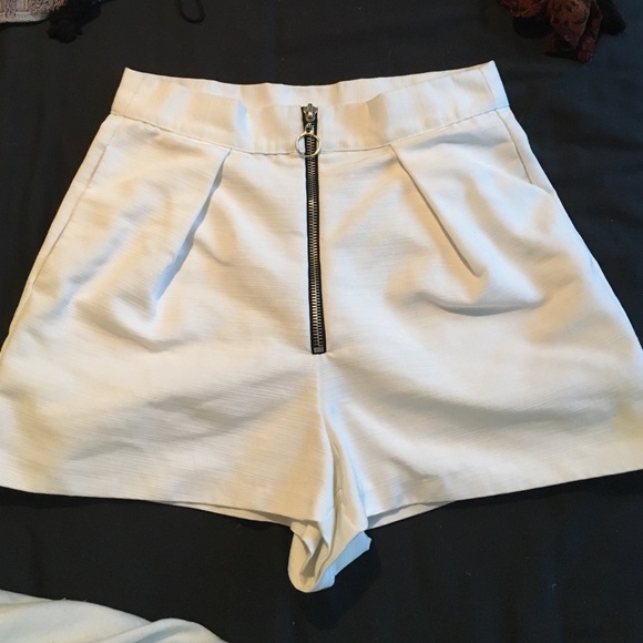 White tailored topshop shorts