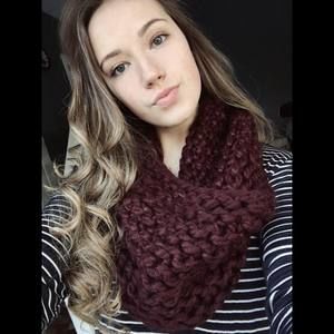 Meet your Posher, Emma