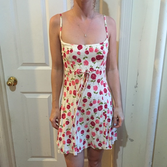 Betsey Johnson Dresses & Skirts - Betsey Johnson Flirty Rose Sleeveless Dress