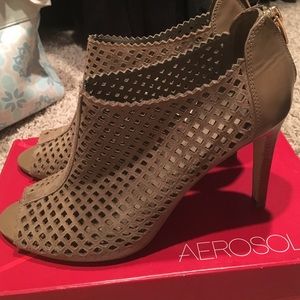 Marc fisher (Macy's) - size 10 M heels