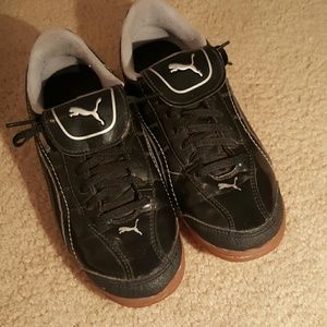 Puma indoor soccer shoes