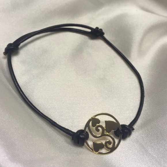 🌻✨Black leather adjustable bracelet w. gold heart