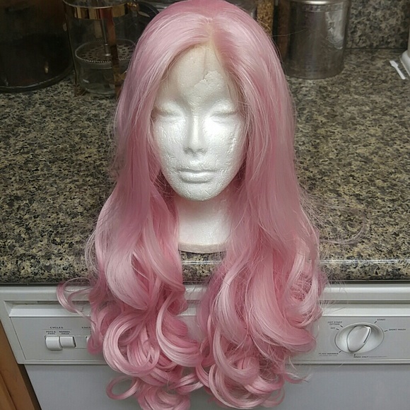 **Sold**New Beautiful pink lace wig