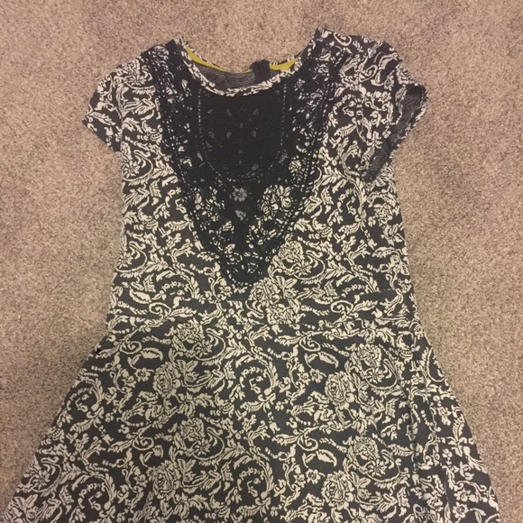 Women's lace dress