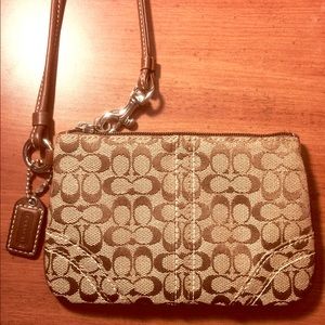Coach wristlet LIKE NEW!