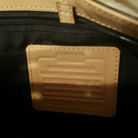 Coach purse - Picture 4 of 4