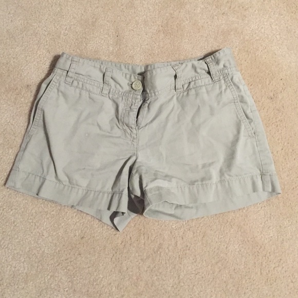 khaki shorts