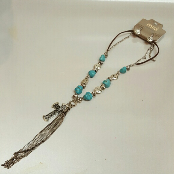 SOLD! Turquoise Silver Necklace Set - Picture 3 of 4