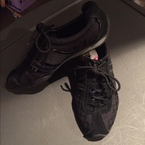 Authentic coach black tennis shoes size 5
