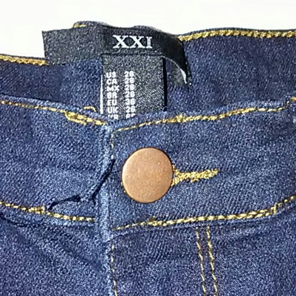 Jeans - Picture 2 of 4