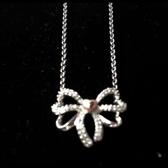 Silver necklace Cute Bow.