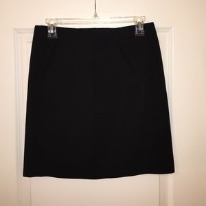 🎉🎉🎀 LOFT SKIRT Must have for every closet