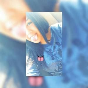 Meet your Posher, Rebeca