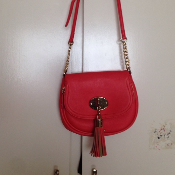 A peach color cross body bag - Picture 2 of 2