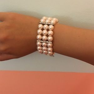 Pearl and jeweled elastic bracelet