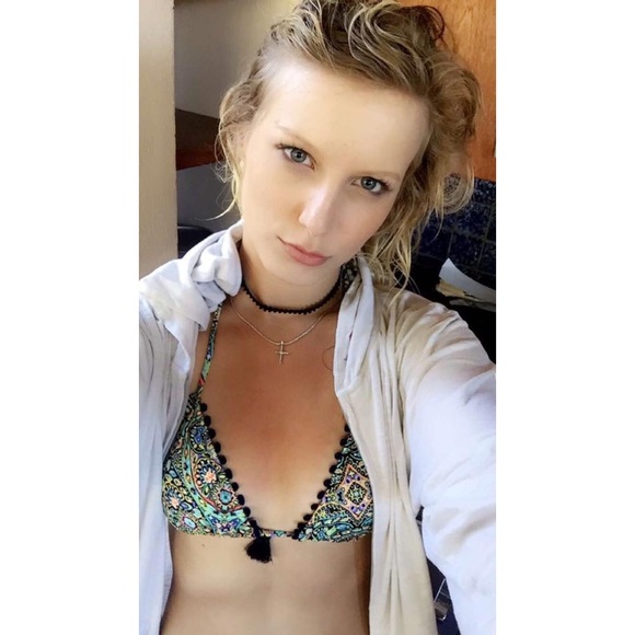 Meet your Posher, Elizabeth - Picture 3 of 8