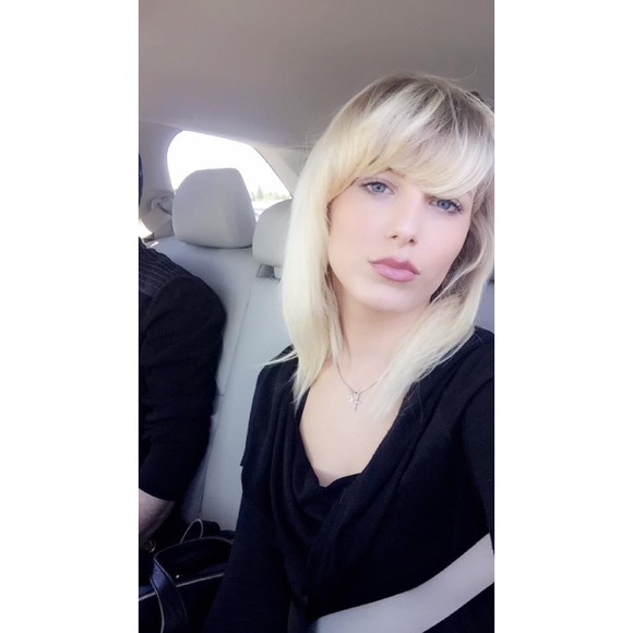 Meet your Posher, Elizabeth - Picture 4 of 8