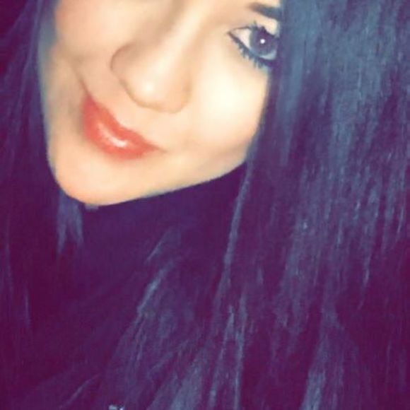 Meet your Posher, Jessica - Picture 1 of 1