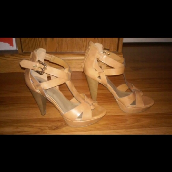 Guess heels - Picture 2 of 3