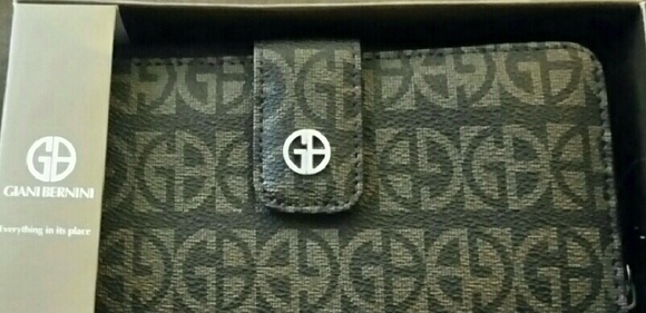 Wallet - Picture 1 of 1