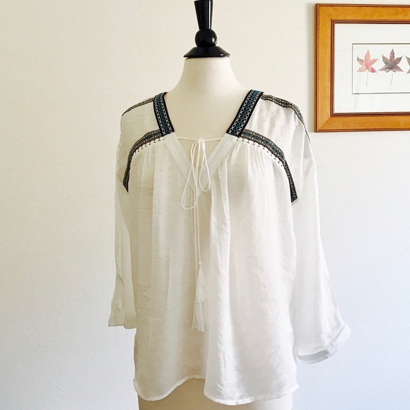 Open Sleeve Embellished Top - Picture 3 of 6