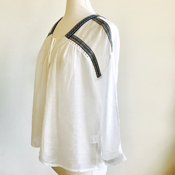 Open Sleeve Embellished Top - Picture 4 of 6