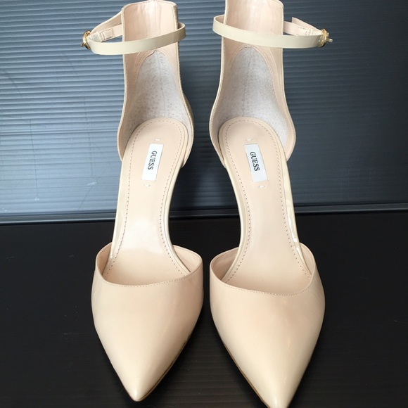 🎉🎉SHOE SALE 🎉🎉 Guess Abaihy Nude Leather Heels