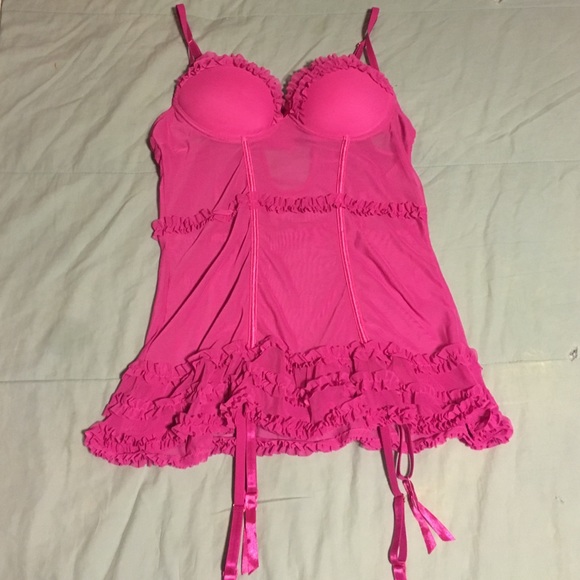 NEW! Sexy pink push-up lingerie