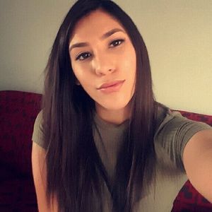 Meet your Posher, Isabel