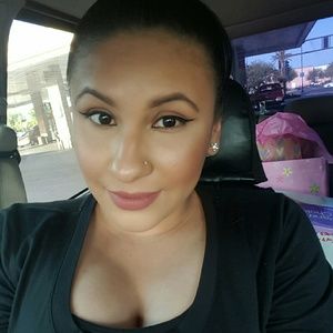 Meet your Posher, Angelica