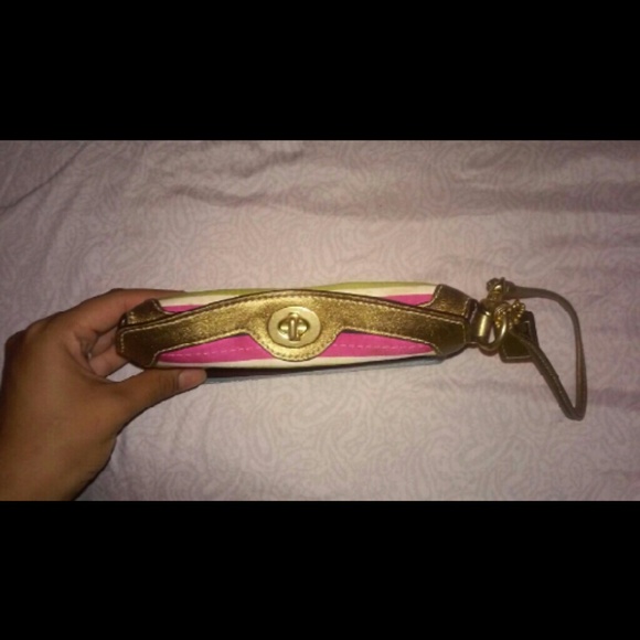 Coach wristlet - Picture 2 of 3