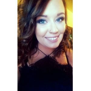 Meet your Posher, Brenna