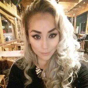 Meet your Posher, Daniela alejandra