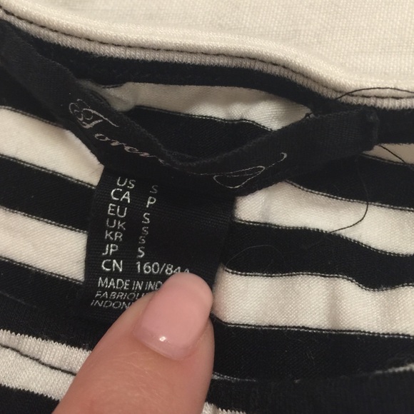 CROP TOP - Picture 2 of 2