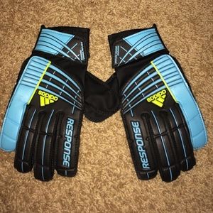 Goalie gloves