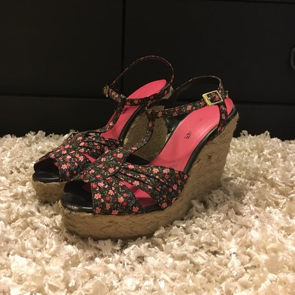 American Eagle Wedged Heels