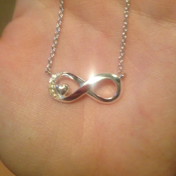 Necklace - Picture 2 of 3