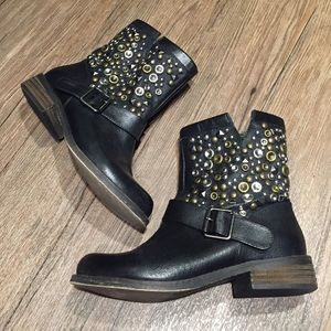 Steve Madden Studded Black Boots