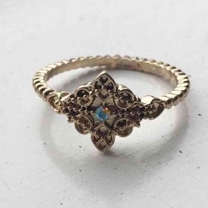 Beautiful Gold Ring Size 8
