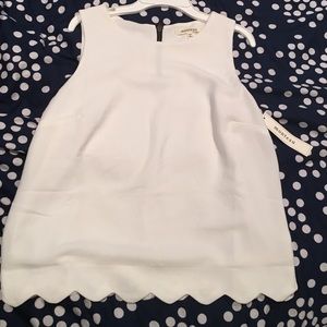 Monteau sleeveless top with scalloped bottom